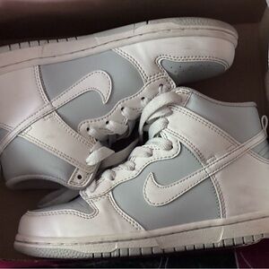 Nike White and Gray Sneakers Minimalist Design